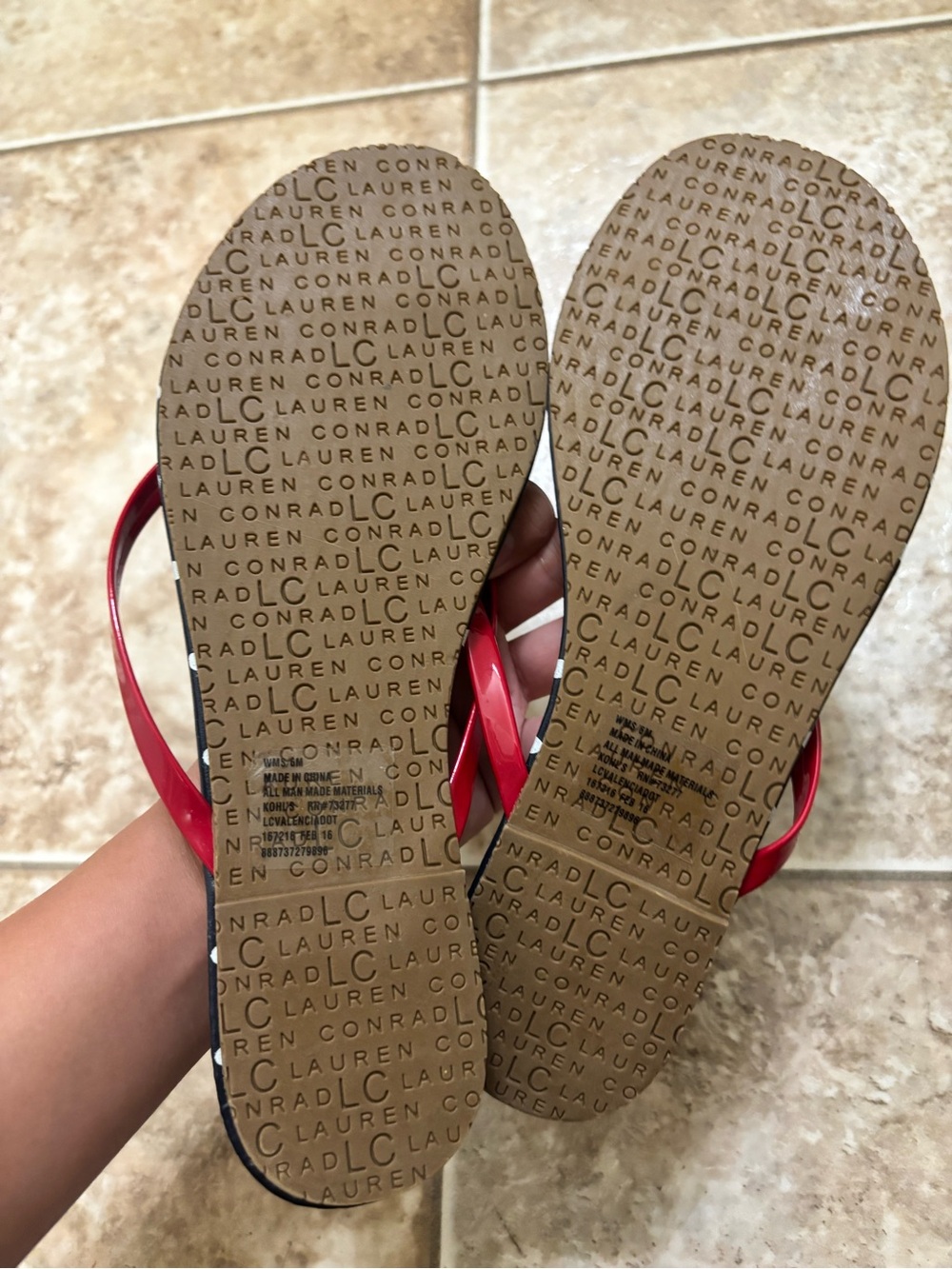 LC Lauren Conrad Red Patent Flip Flop Sandals